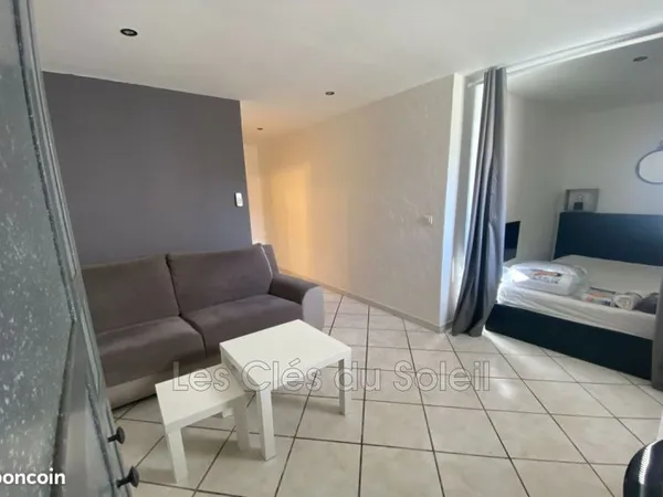 Studio 1 pièce 30 m²
