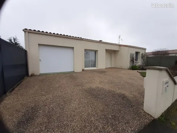 Maison 90,83 m2 sur 659m2 jardin arboré, quartier calme, au porte de Fontenay-le-Comte