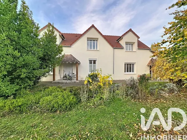 Maison 7 pièces 241 m²