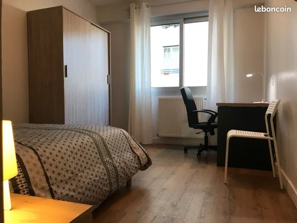 Une chambre dans colocation hypercentre de Grenoble
