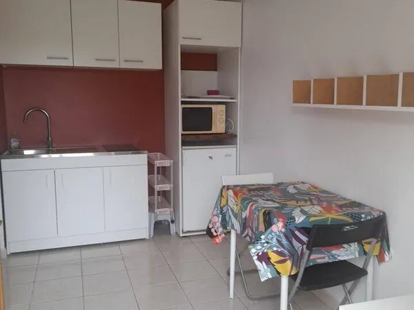 Studio 1 pièce 18 m²