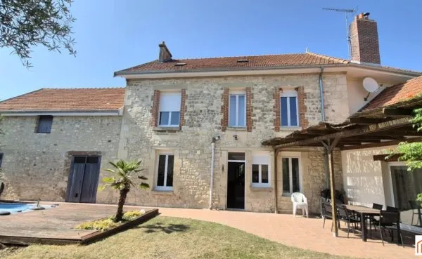 Charme de la pierre, confort et jardin sans vis à vis