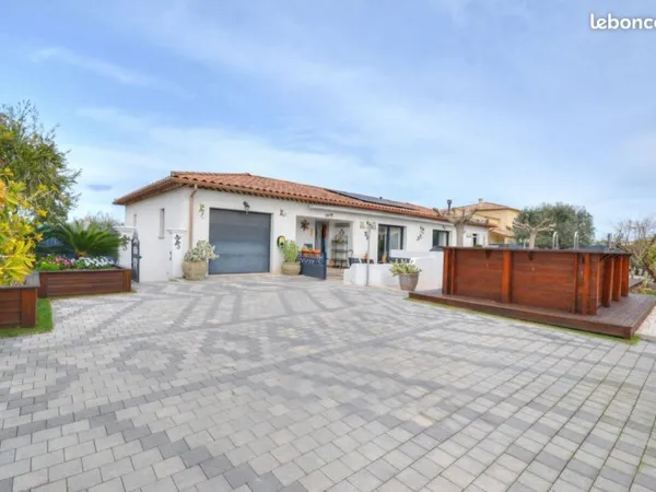 Villa 4 pièces 154 m²