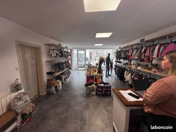 Local commerce 76 M2