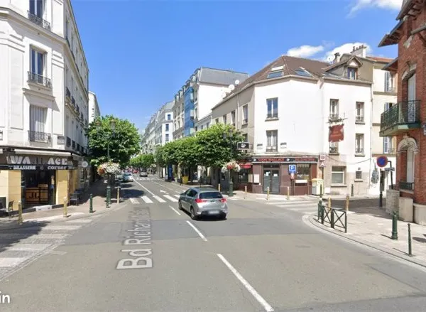 Local commercial 85 m² PUTEAUX