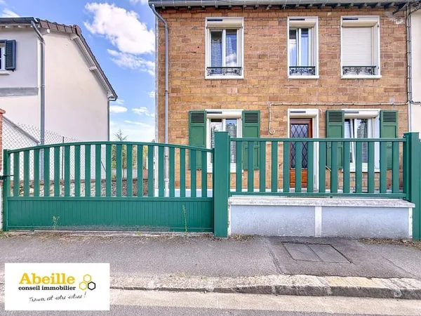 MAISON DE 106 M2 HAB SUR CAVE TOTALE ET DEPENDANCE SUR 400 M2 DE TERRAIN