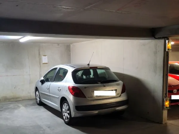 Place de parking sécurisée - 5 min gare St-Charles, proche Universités