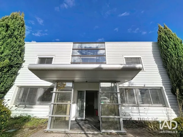 Local commercial 536 m²