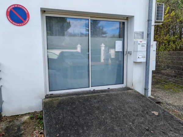 Loue local commercial - 19m²