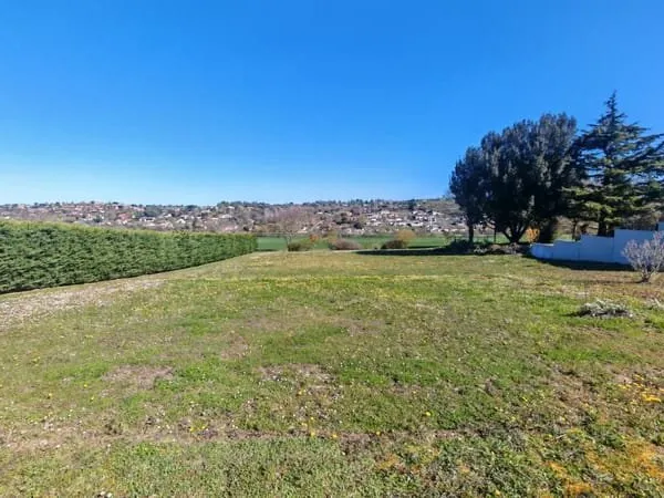 Terrain 1972 m2 Aureville