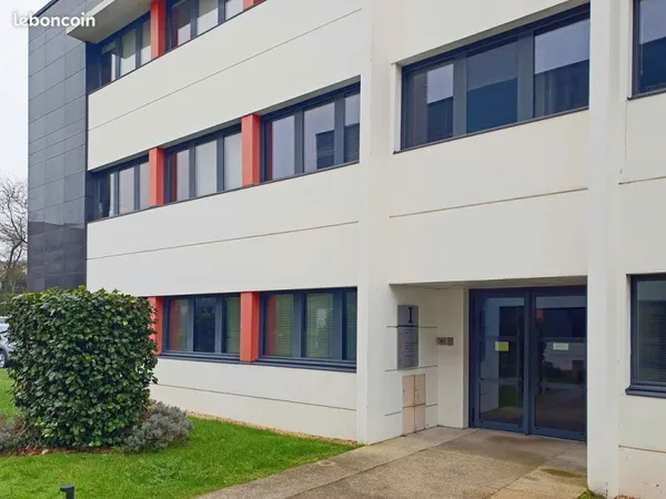 Bureaux 203 M² + 12 parkings, ZA Exapole, 275 Bd Marcel Paul 44800 Saint Herblain