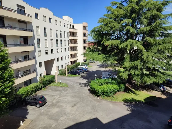Loue beau meublé T2 à l'année - 48m²