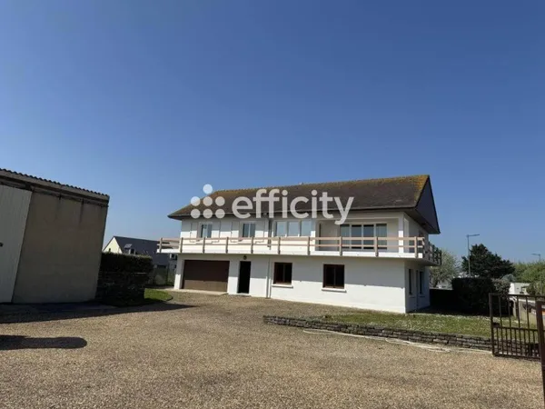 Maison 8 pièces 230 m²