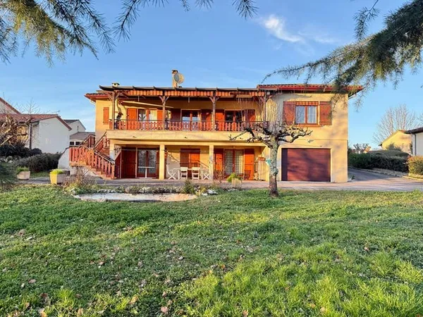 Maison au bord du Lot St Sylvestre - commodités à pied