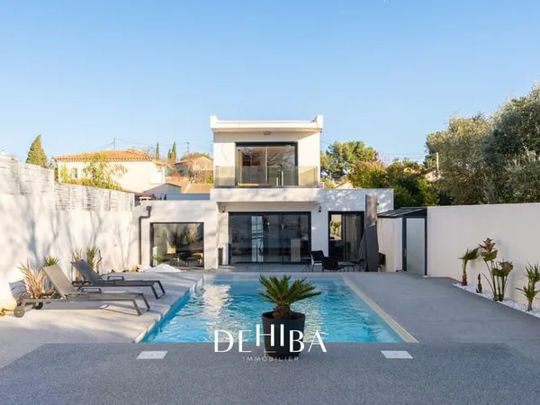 MAGNIFIQUE VILLA CONTEMPORAINE NEUVE AVEC PISCINE - QUARTIER SAINT-MITRE