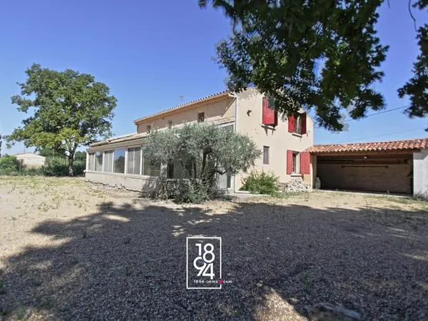 Isle-sur-la-Sorgue - Maison de 170 m² avec grand terrain et vue campagne
