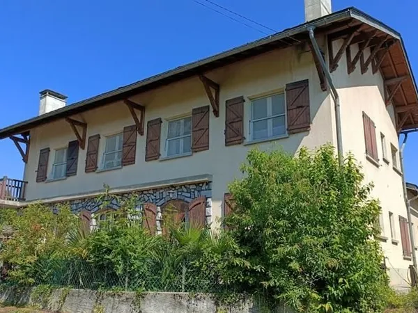 Maison traditionnelle 10 pièces