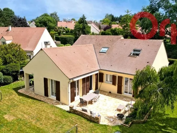 Maison 8 pièces 210 m²