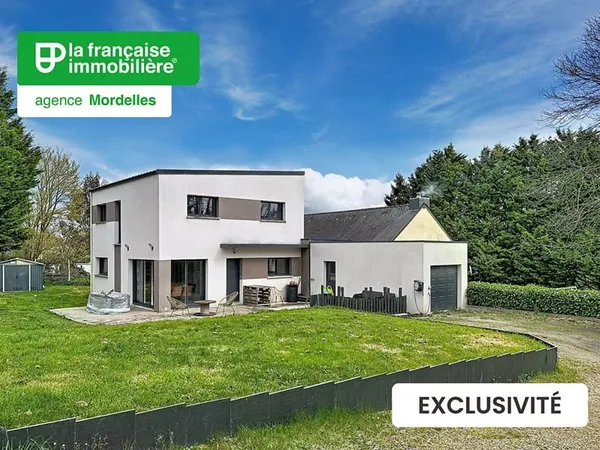 A VENDRE - SAINT-THURIAL - maison récente 112.70 m² - 918 m² de terrain