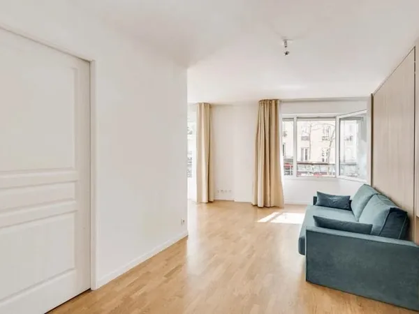 Appartement 1 pièce de 32 m² situé à Paris 17e