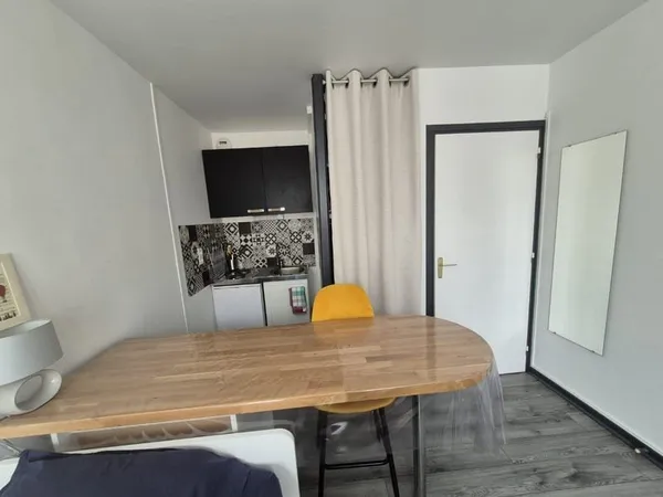 STUDIO MEUBLE RUE NATIONALE
