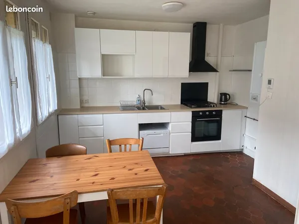 Studio 30m2 - Fontaine Lestang
