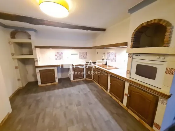 Charmante maison de village T5 au fort potentiel - 160 m² sur 4 niveaux au coeur de Pignans