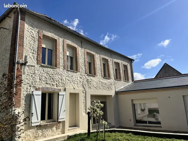 Propriété 9 pièces 222 m²