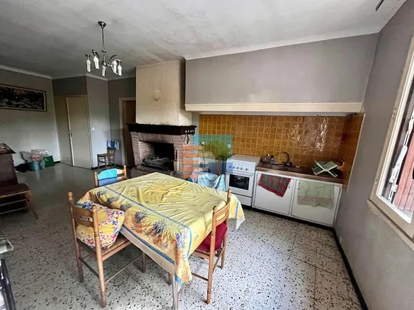 Maison de village à rénover VILLESEQUE DES CORBIERES