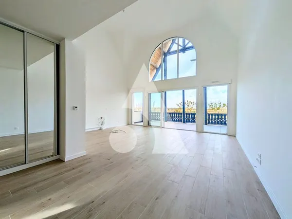 SUPERBE DUPLEX - MARINA SEINE PARISII