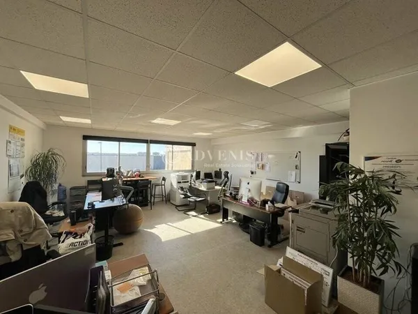 Bureau 53 m²