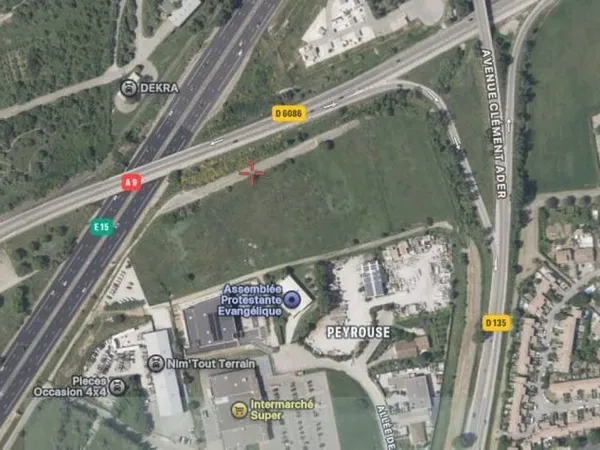 Terrain 3644 m²