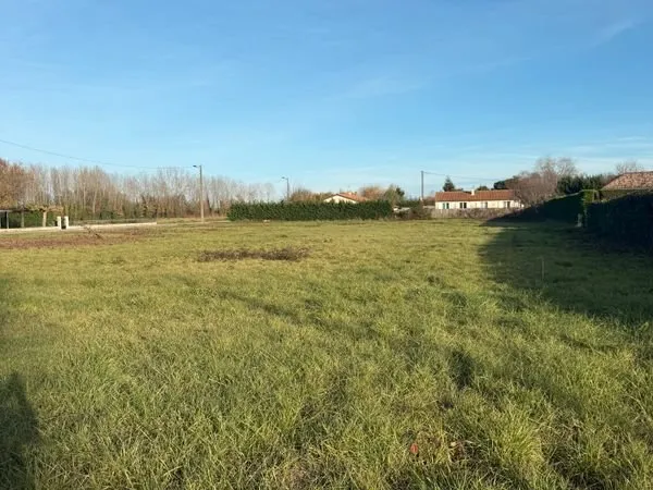 Terrain 1350 m2 à viabiliser