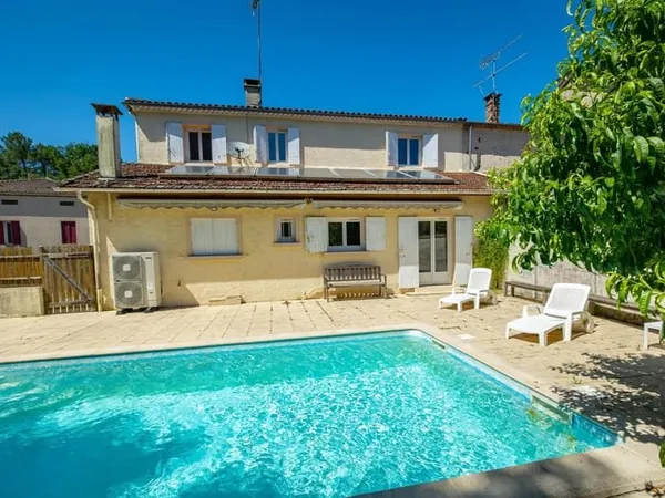 SORE MAISON DE 160m² SUR TERRAIN DE 3239M² AVEC PISCINE ET STUDIO INDEPENDANT