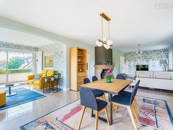Maison 9 pièces 276 m²