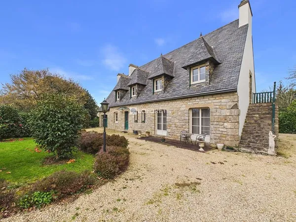 Maison Pluguffan 6 pièce(s) 250 m2
