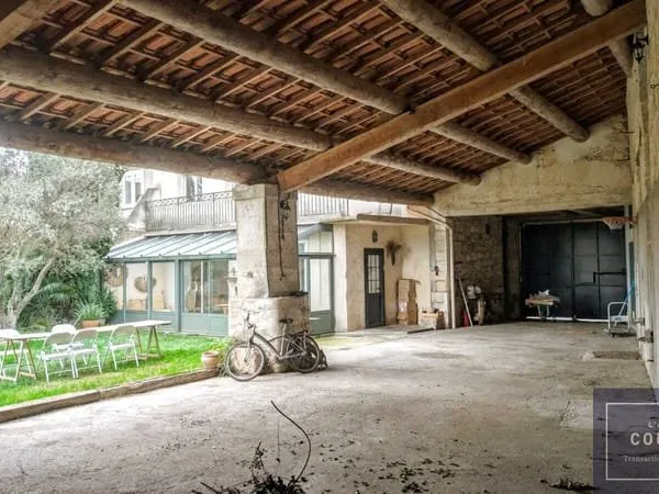 Maison Vigneronne d'Exception à Mudaison 225 m2 avec Pisci