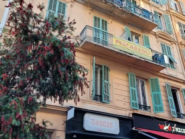 Chambre meublée en plein centre ville