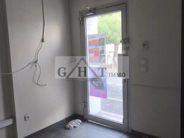 A LOUER LOCAL COMMERCIAL HYPER CENTRE D'ANTIBES 57M²