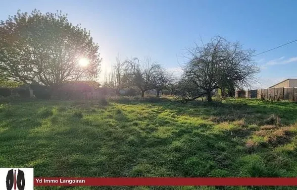 Terrain constructible 900 m²