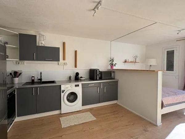 GRUISSAN - RIVE DROITE : Studio 27 m² + balcon + parking