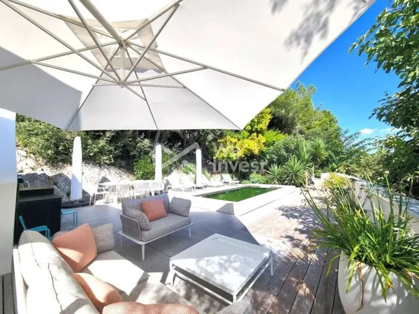 Appartement 5 pièces 184 m²