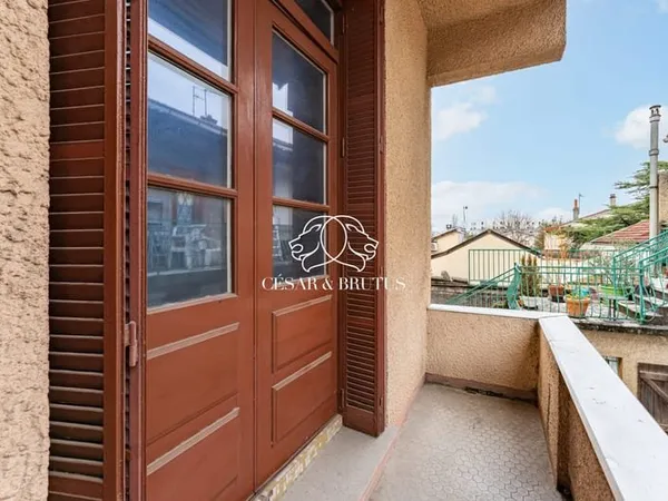 Appartement en arrière cour