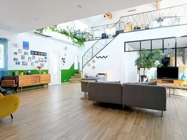 Maison 6 pièces 195 m²