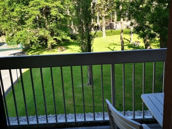 App 37m2 + 8m2 terrasse 495 (CC chauf, eau, gaz)