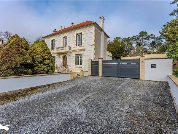 Maison 5 pièces 141 m²