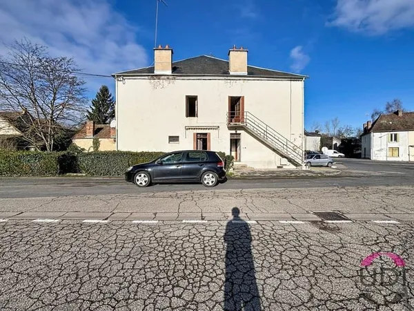 Maison de 121 m² avec jardin et sous-sol complet à Bézenet