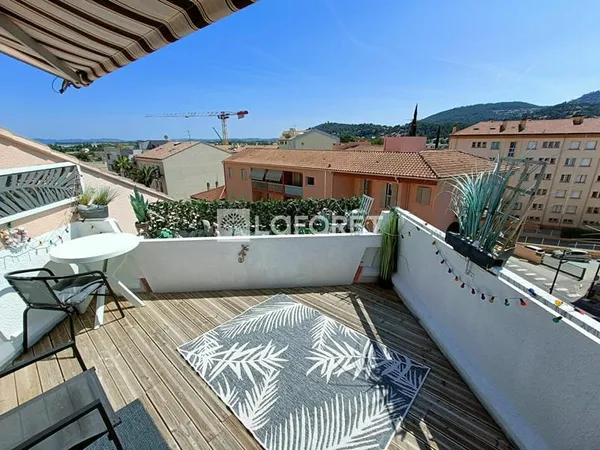 Hyères Olbus Riquier, appartement 69 m² avec terrasse 10 m², garage et cave