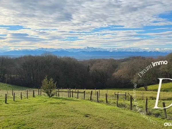 Maison neuve avec vue panoramique sur les Pyrénées