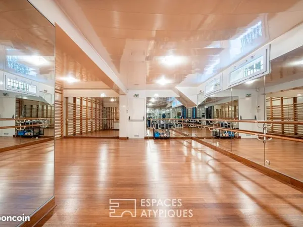 Maison 8 pièces 284 m²